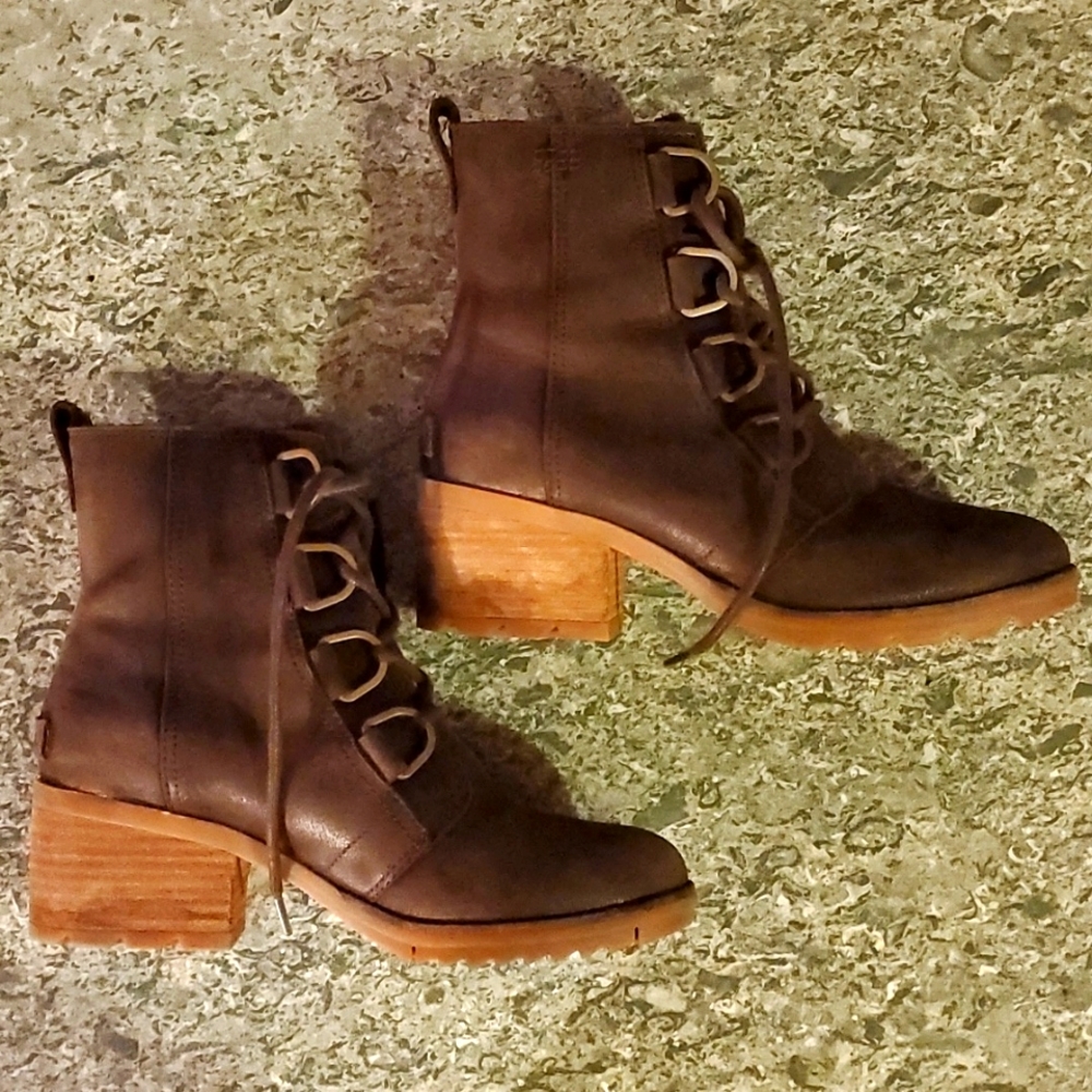 SOREL Boots Women's 7